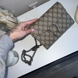 Gucci Dionysus GG Supreme Wallet on Chain